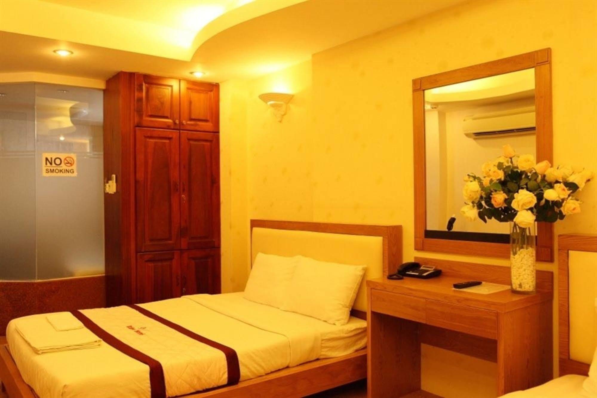 Ruby Hotel Ho Chi Minh-staden Exteriör bild